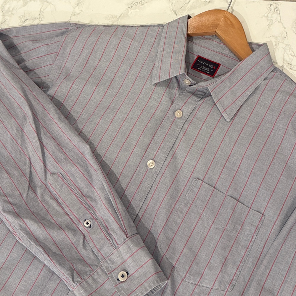 UNTUCKit Light Blue with Red Stripes Long Sleeve Button Up Shirt | Size XL